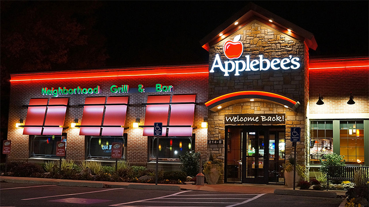 applebees exterior night
